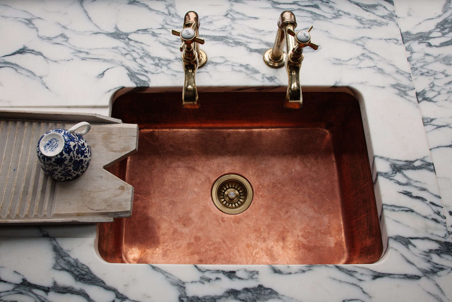 Copper Vs Brass Sinks Which One Is Right For You Mantavya